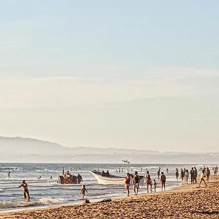 Ferienhaus First In Corroios