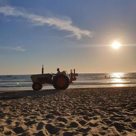 Ferienhaus First In Corroios